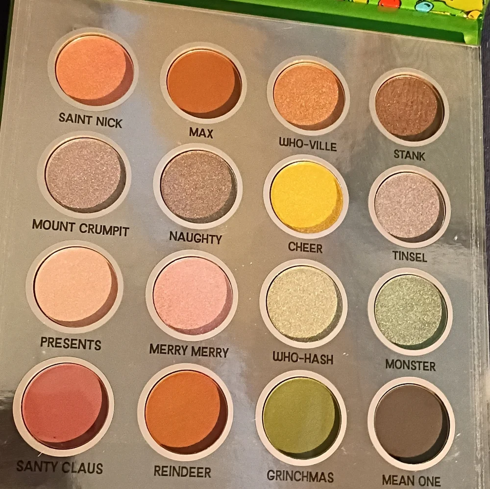 NWT Taste Beauty Grinch Bundle